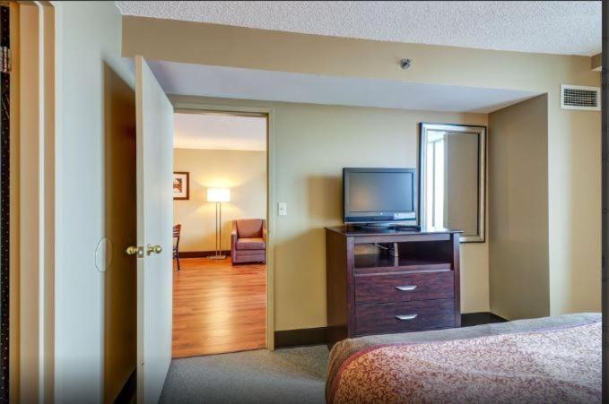 Popular attractions Area Nearby Property